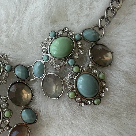 Lia Sophia NWT "Fondant" Necklace Silver Tone Aqua Mint Smoky Stones & Crystals - Picture 4 of 11